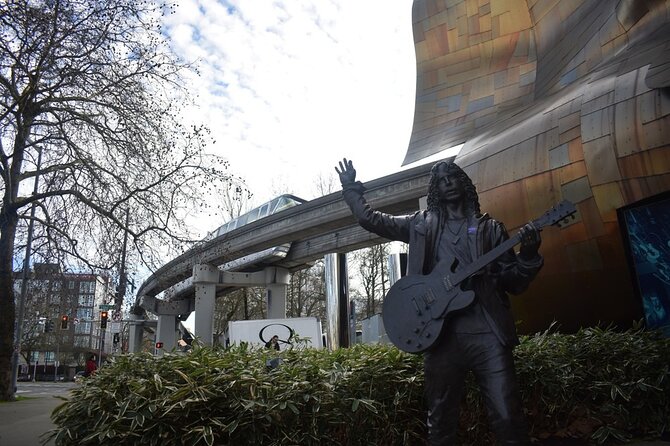 Space Needle & Seattle Center Small Group Private Walking Tour - What the private guide adds