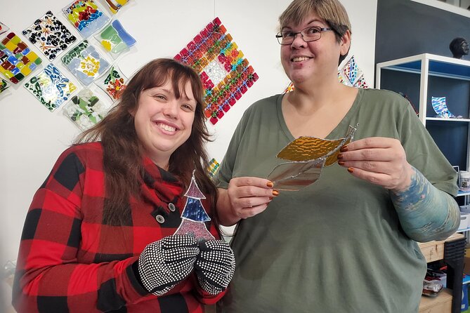 Stained Glass Magic Class in Everett - Why the four-person limit matters