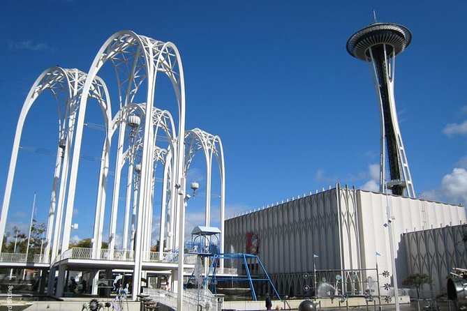 The Best of Seattle City Highlights Tour - Tech Seattle, the Space Needle, and the Iron Dragon