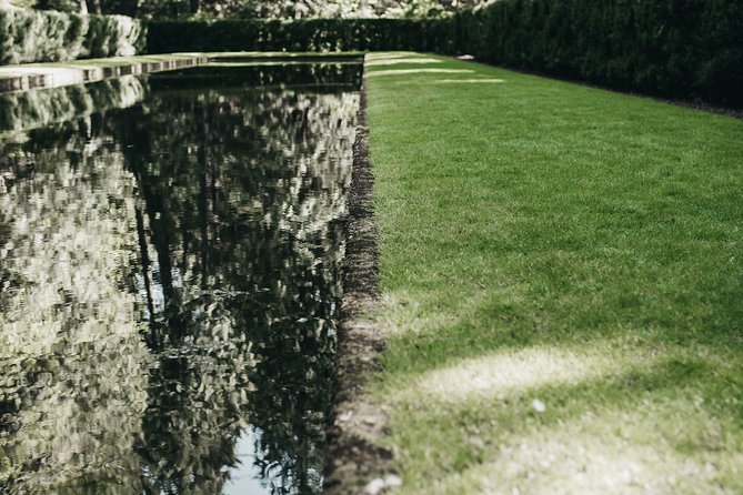 The Bloedel Reserve & Sightseeing - The guides can shape the whole experience