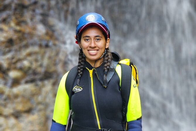 Waterfall Rappelling Canyoneering Adventure + Photo Package! - Why this Seattle adventure feels different